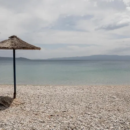 Discover Evia Aliveri